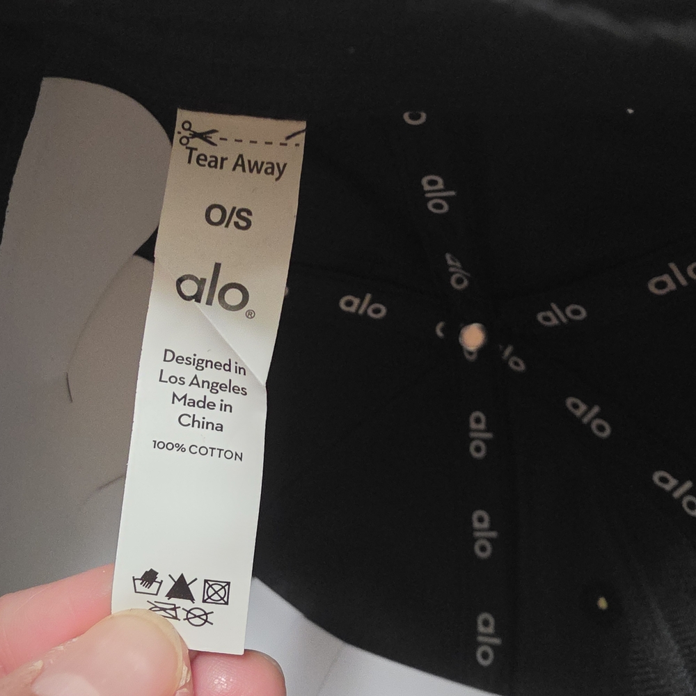 ALO Yoga Black Cap - Picture 5 of 6
